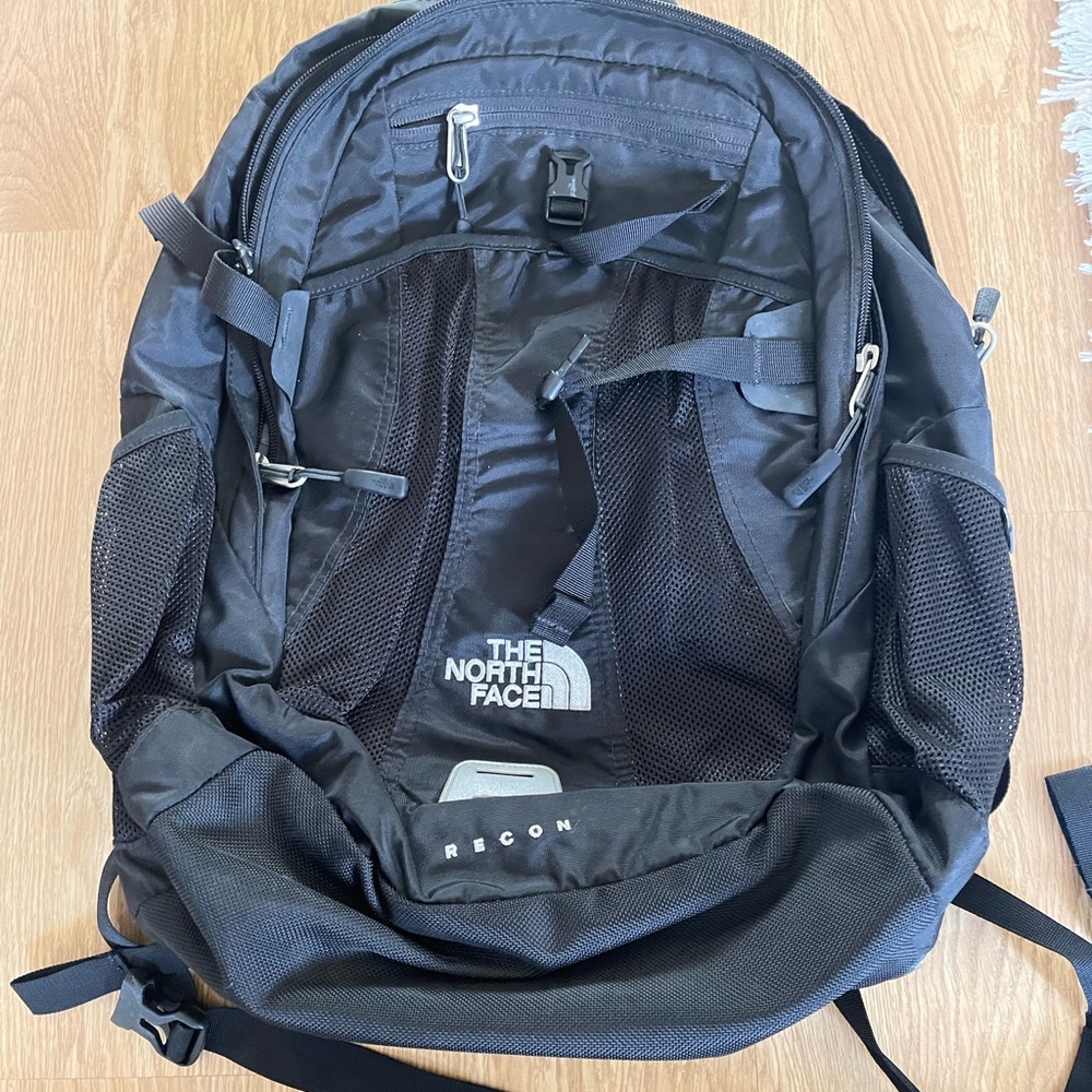 North Face Recon Backpack!